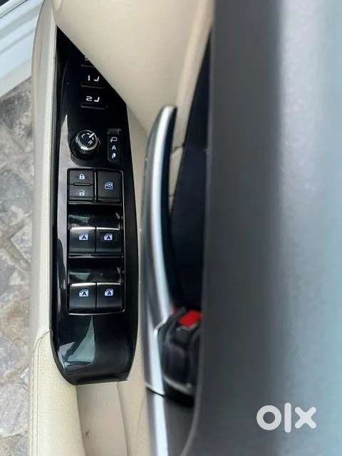 Toyota Camry Hybrid, 2021, Petrol