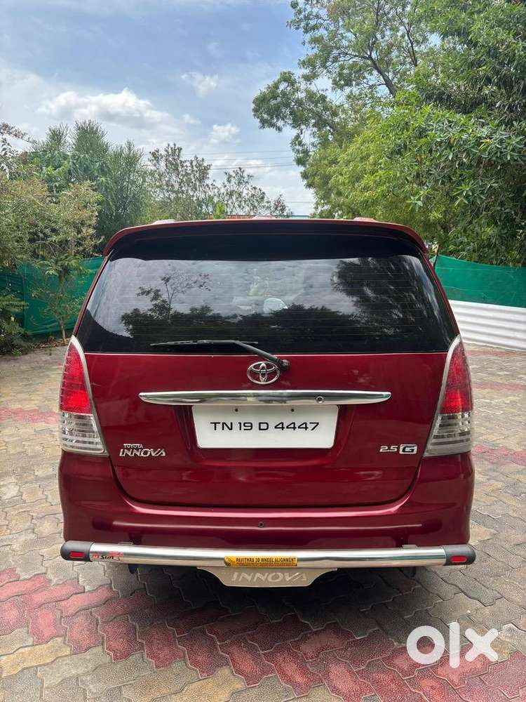 Well Maintained Innova Car With Good Condition