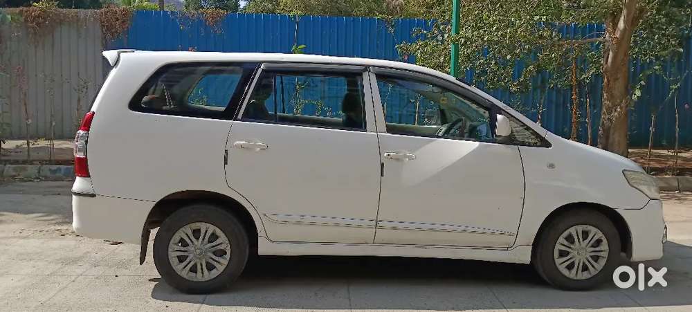 Toyota Innova 2014