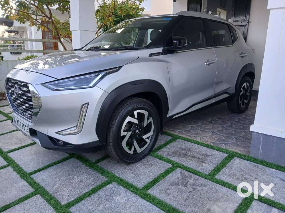 Nissan Magnite 1.0 Xv Premium Turbo Cvt (0), Top Variant