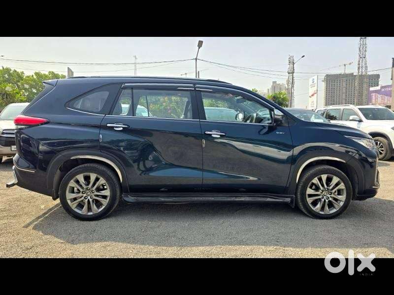 Toyota Innova Hycross 2.0 Zx (o) Hybrid 7 Str, 2025, Cng & Hybrids