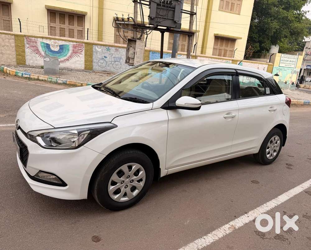 Hyundai I20 Sportz 1.2 Bs-iv, 2017, Petrol
