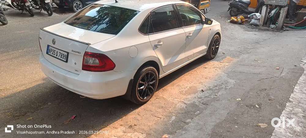 Skoda Rapid Elegance 2012 Diesel Manual