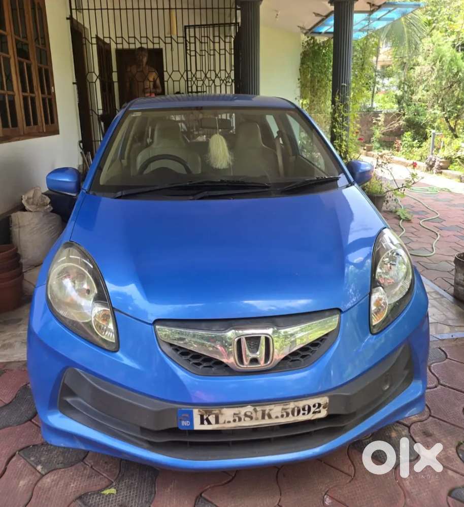 Honda Brio Petrol Manual 2013(2.75 Lac)
