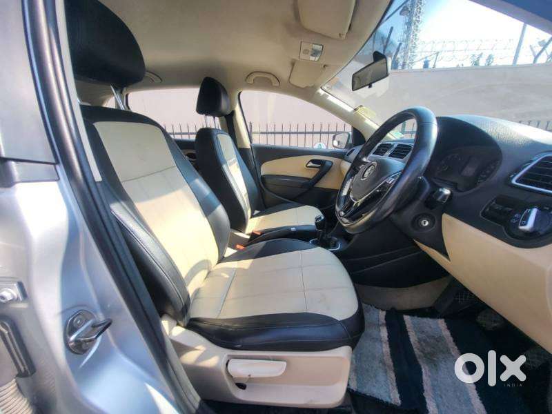 Volkswagen Polo Highline 1.6l Petrol, 2015, Petrol