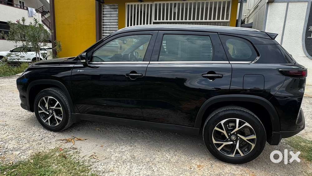 Toyota Urban Cruiser 2025 Petrol Full Hybrid