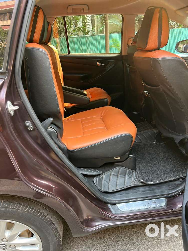 Toyota Innova Crysta 2.8 Gx At, 2018
