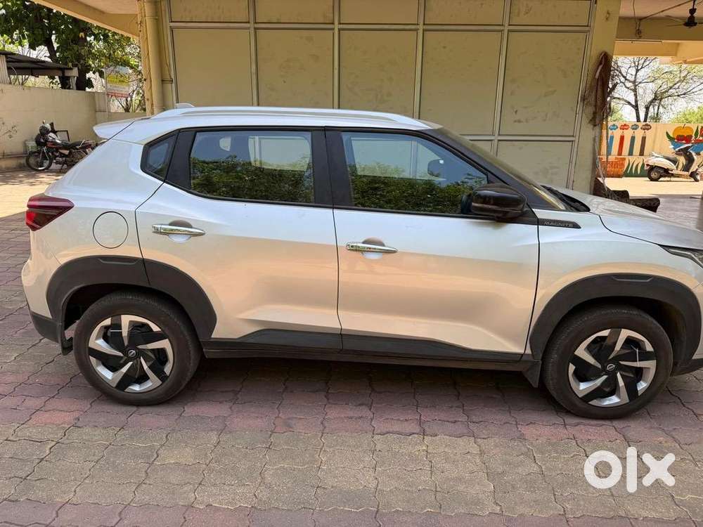Nissan Magnite 2025 Petrol 14000 Km Driven