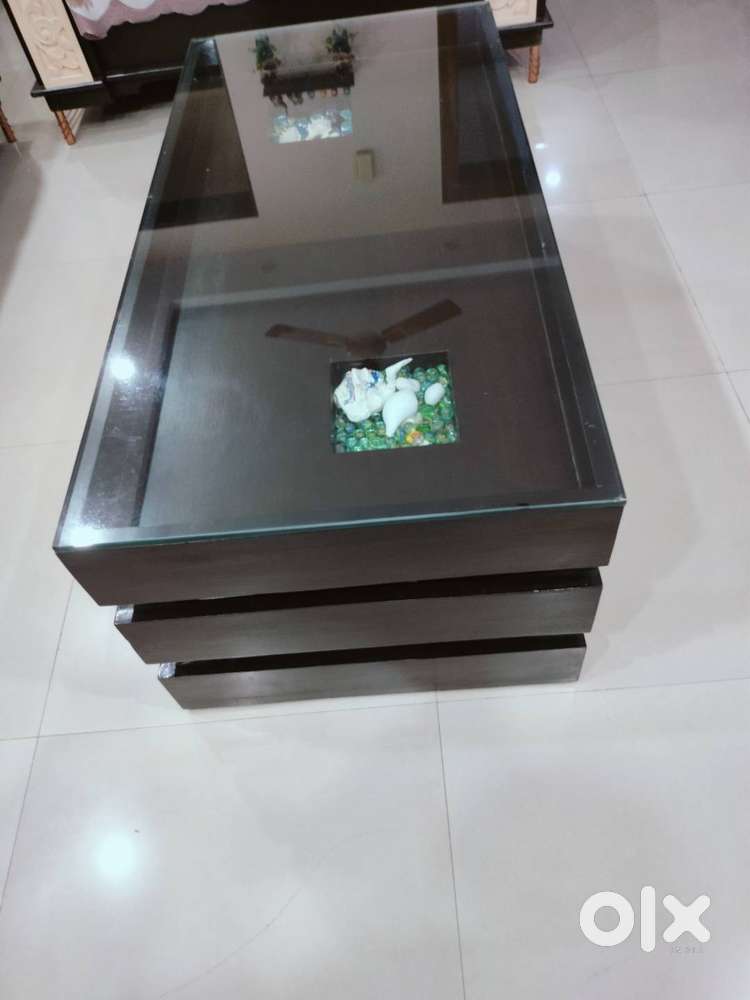 Central table