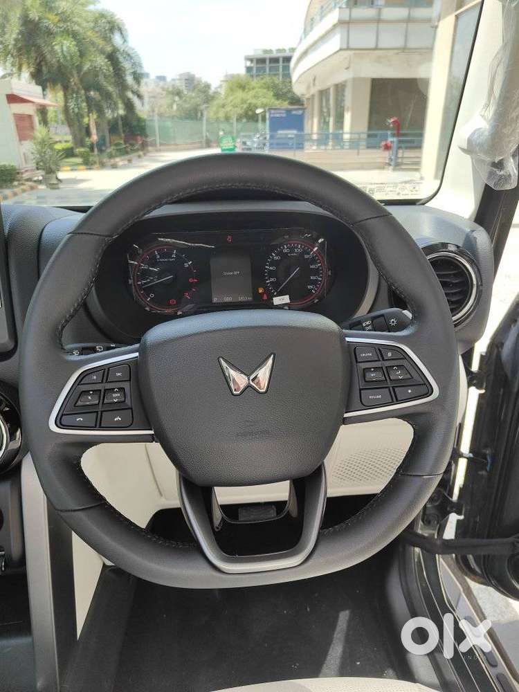 Mahindra Thar Roxx Mx5 Petrol At 2wd, 2026, Petrol