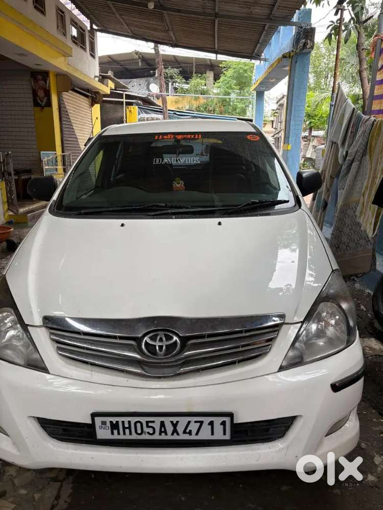Toyota Innova 2.5 V 2011