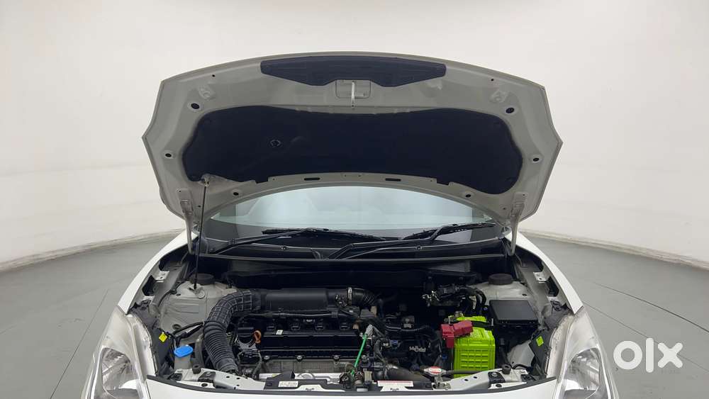 Maruti Suzuki Swift 1.3 Lxi, 2023, Petrol