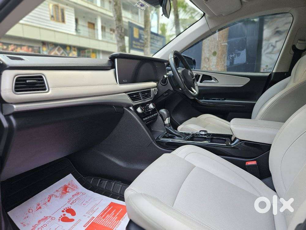 Mahindra Xuv700 2.2 Ax 7 Diesel At Luxury Pack Str, 2023, Diesel
