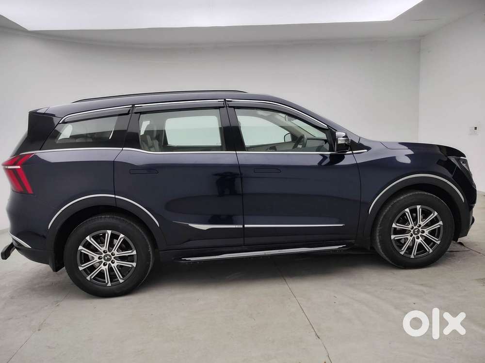 Mahindra Xuv700 2.0 Ax 7 Petrol At Str, 2023, Petrol