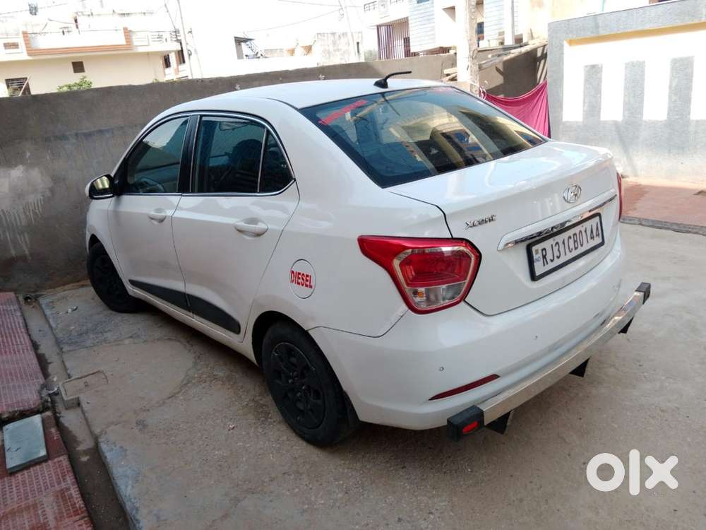 Hyundai Xcent 2016 Diesel 120000 Km Driven