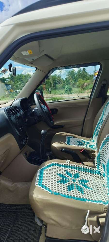 Mahindra Tuv 300 T6 Plus, 2016, Diesel