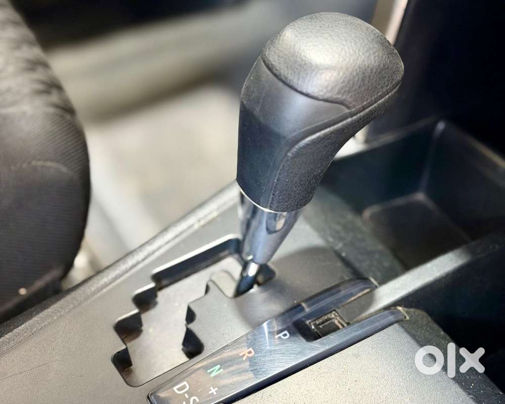 Toyota Innova Crysta 2.8 Gx At 8s, 2016, Diesel