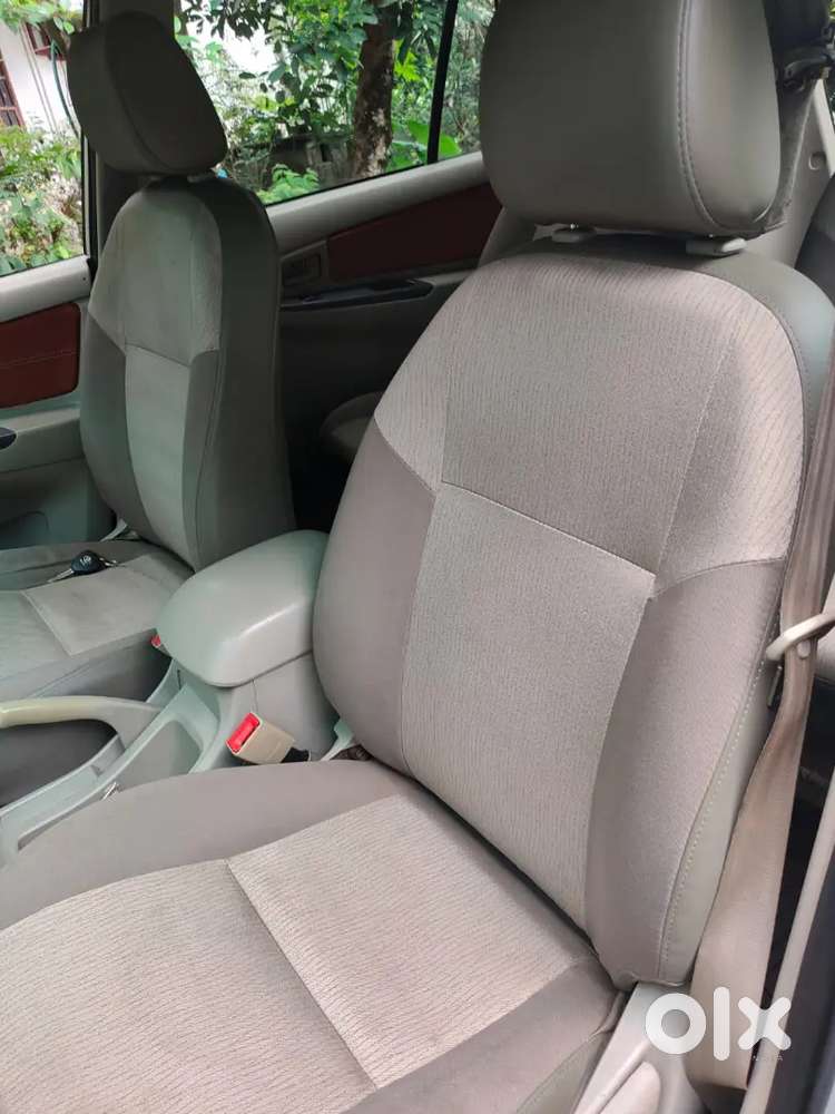 Toyota Innova G4 7 Str 2012