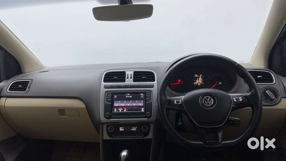 Volkswagen Vento 1.2 Tsi Highline At, 2017, Petrol