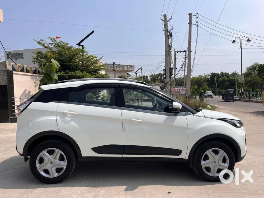 Tata Nexon 1.2 Revotron Xm, 2020, Petrol