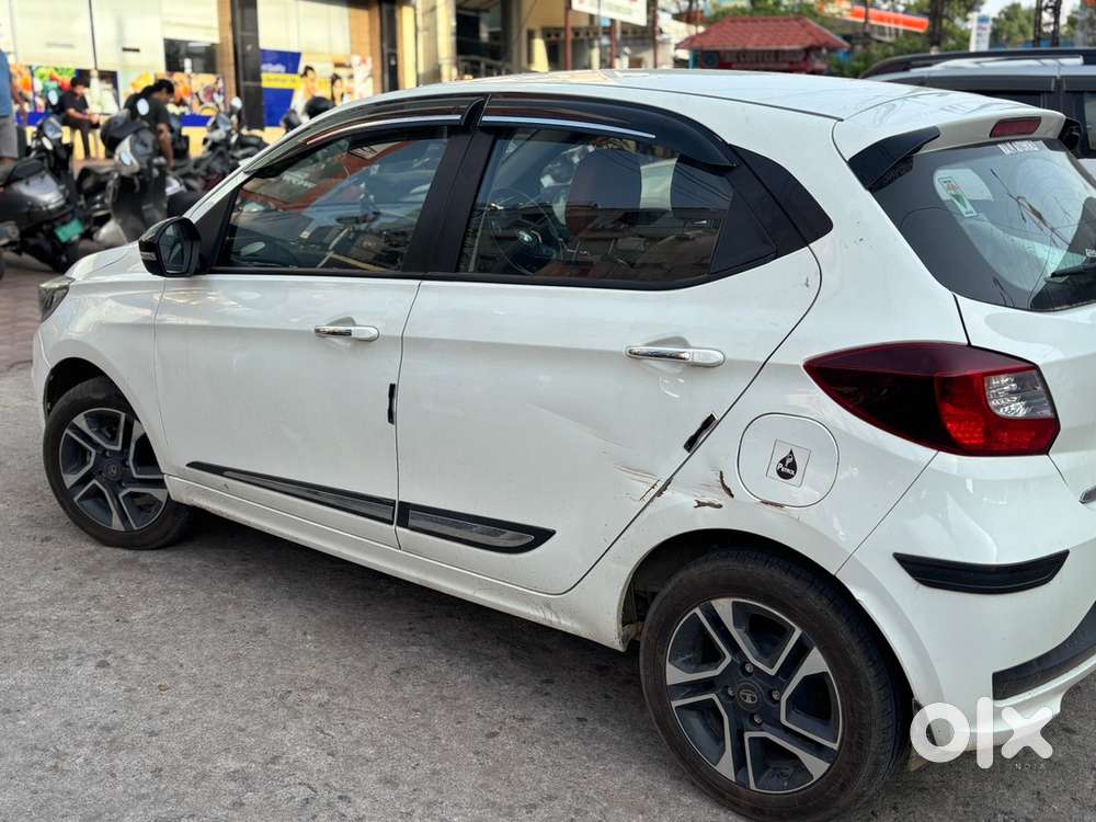 Tata Tiago Petrol 2024
