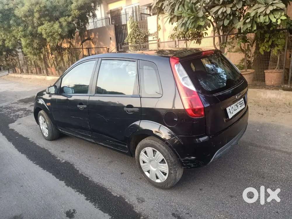 Ford Figo 2011 Petrol 75000 Km Driven