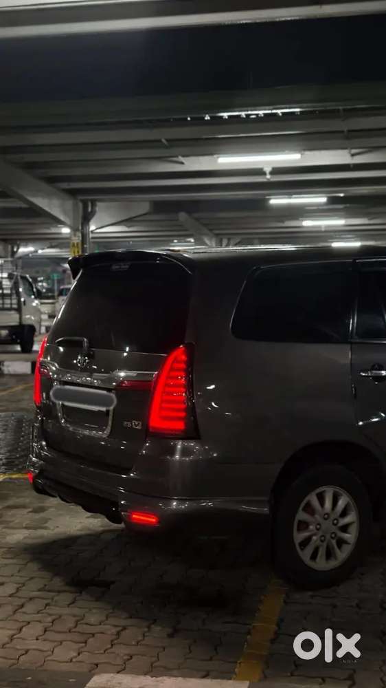 Toyota Innova 2015 Diesel 8 Str