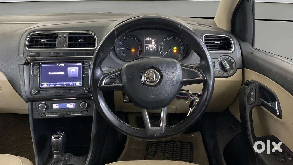 Skoda Rapid 1.6 Mpi At Style, 2018, Petrol