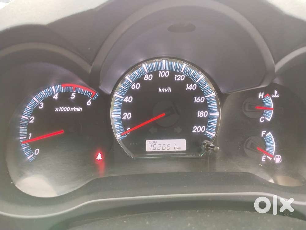 Toyota Fortuner 4x2 Manual, 2016, Diesel