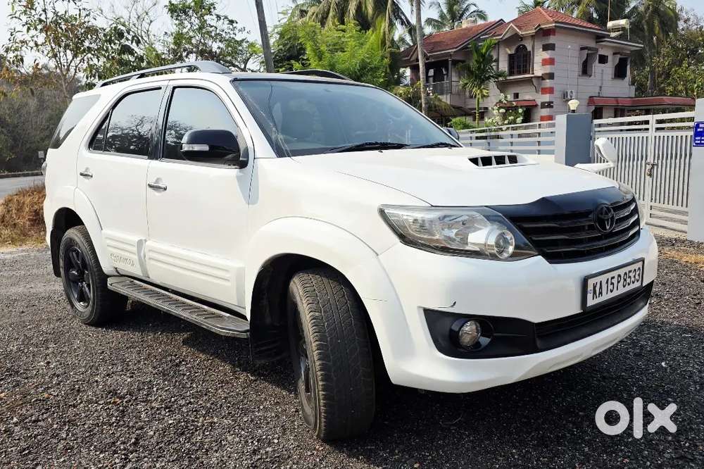 Toyota Fortuner 2011 Diesel 126000 Km Driven