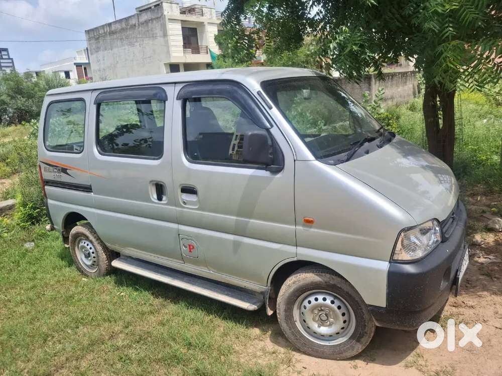 Maruti Suzuki Eeco 2025 Petrol 8360 Km Driven