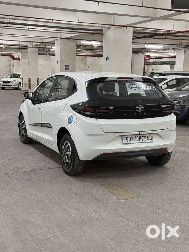 Tata Altroz 1.2 Xe, 2021, Petrol