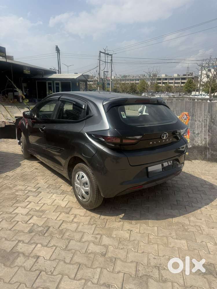 Tata Altroz 1.2 Xe Plus Petrol, 2022, Petrol