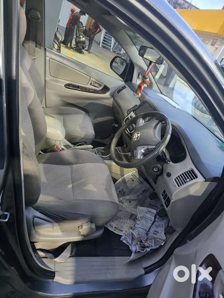 Toyota Innova 2013 V Varshan 2.5