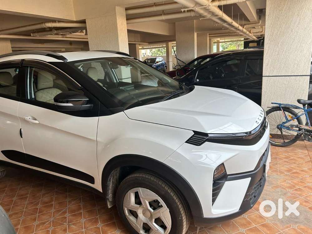 Tata Nexon 2025 Petrol 8252 Km Driven
