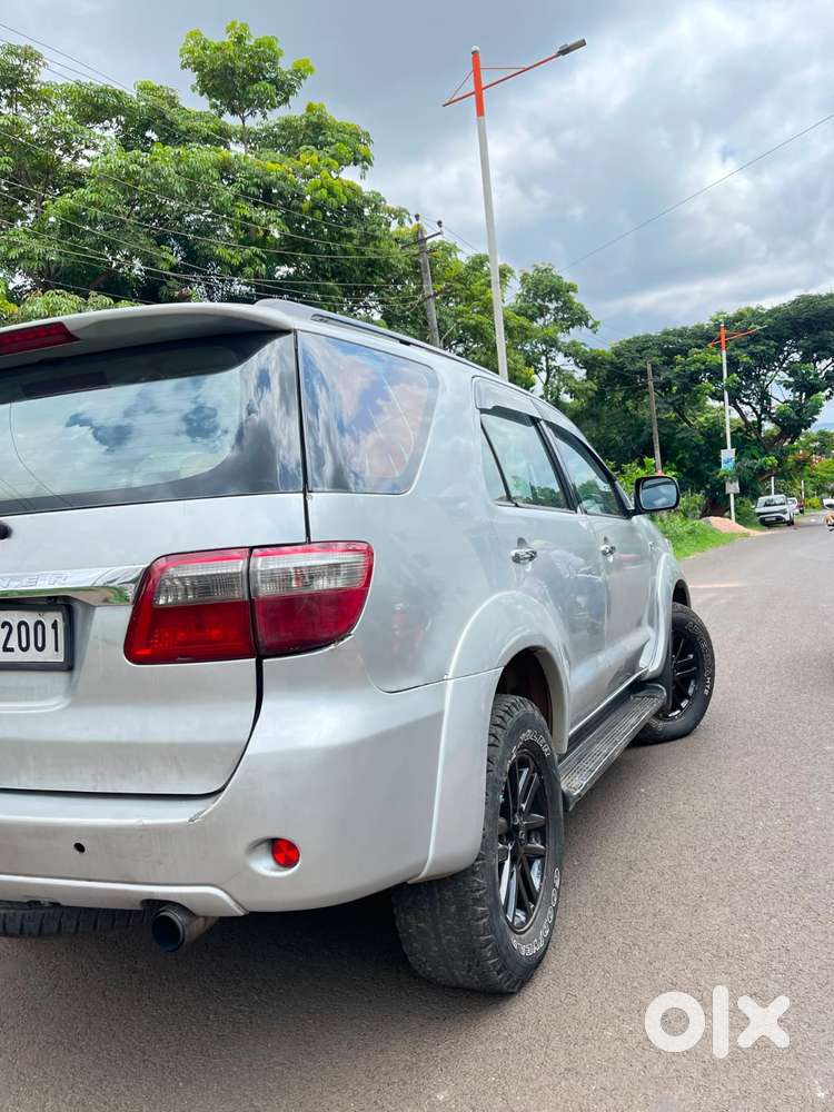 Toyota Fortuner [ ] 3.0 4x4 Mt, 2010, Diesel