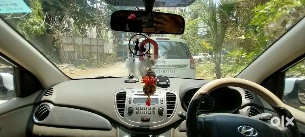 Hyundai With An Peace Colour That's Too With Good Condition