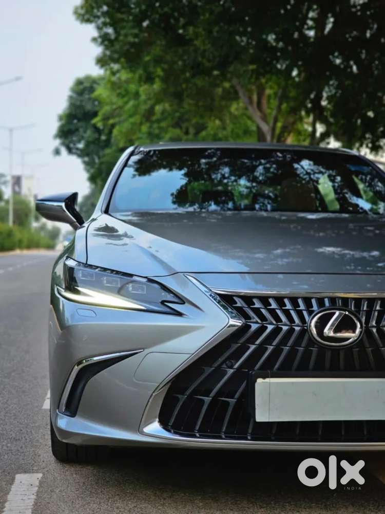 Lexus Es, 2025, Petrol