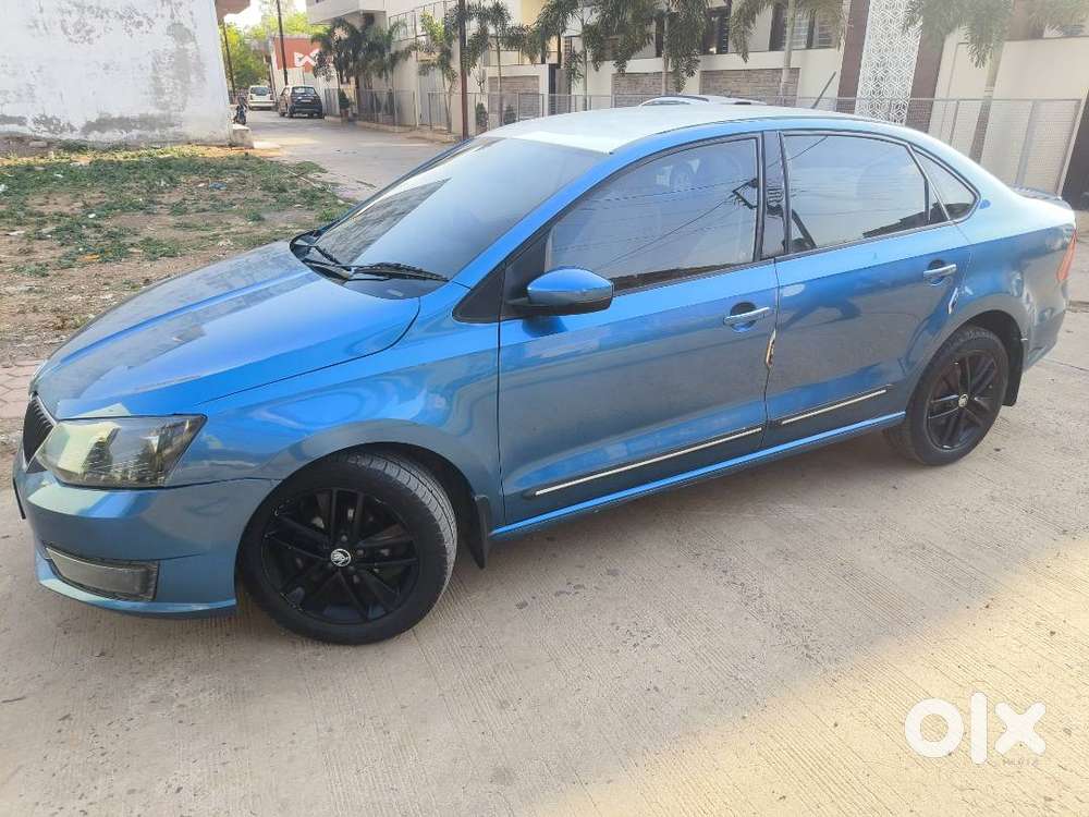Skoda Rapid    Reg No :- Mp44zg7694 ️ Year :- 2017   Version :