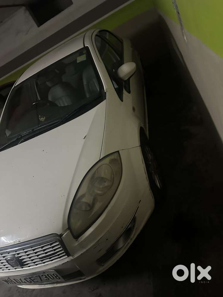 Fiat Linea Emotion 1.3 L Advanced Multijet Diesel, 2013, Diesel