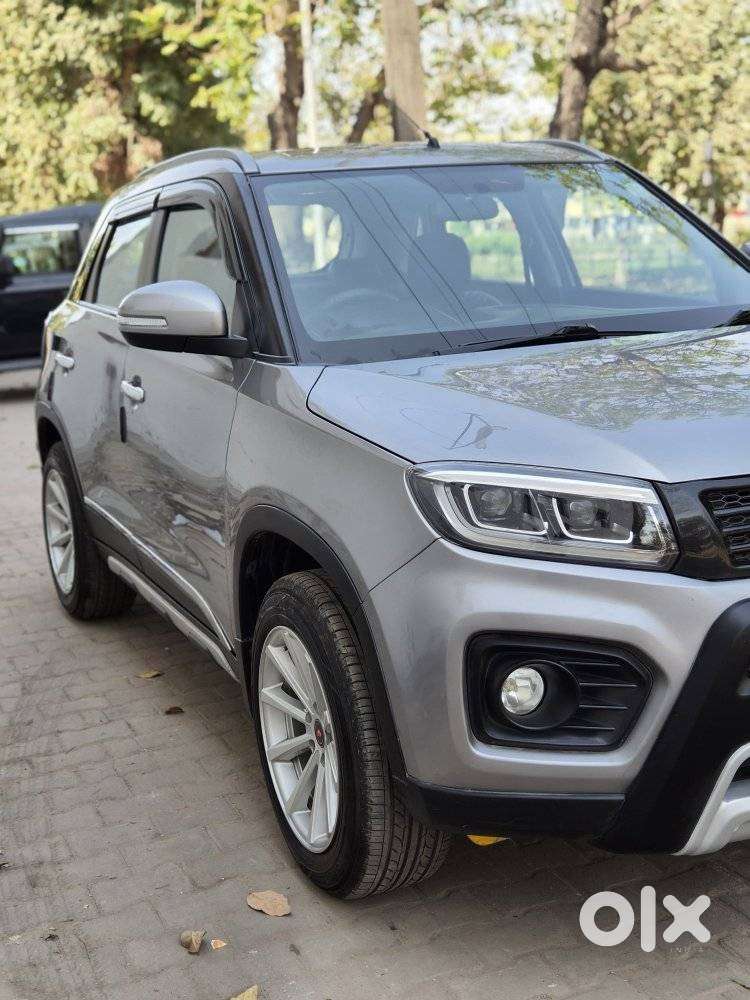 Maruti Suzuki Brezza 1.5 Zxi Plus Smart Hybrid Dual Tone, 2022, Petr..