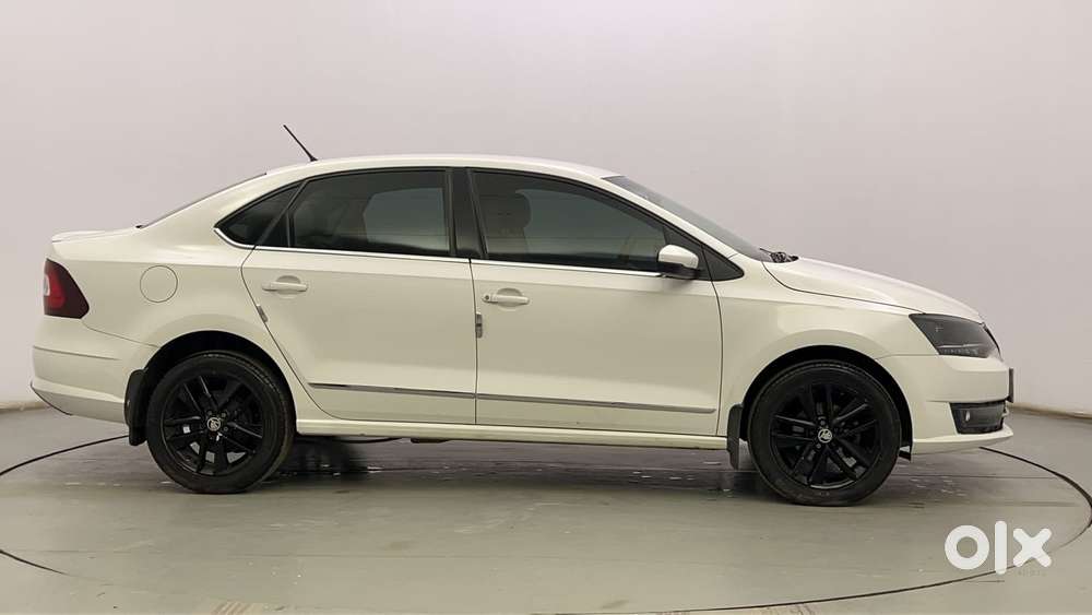 Skoda Rapid 1.0 Style At, 2021, Petrol