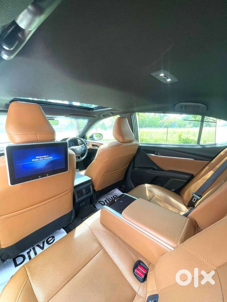 Toyota Camry 2.5 Hybrid, 2025, Petrol