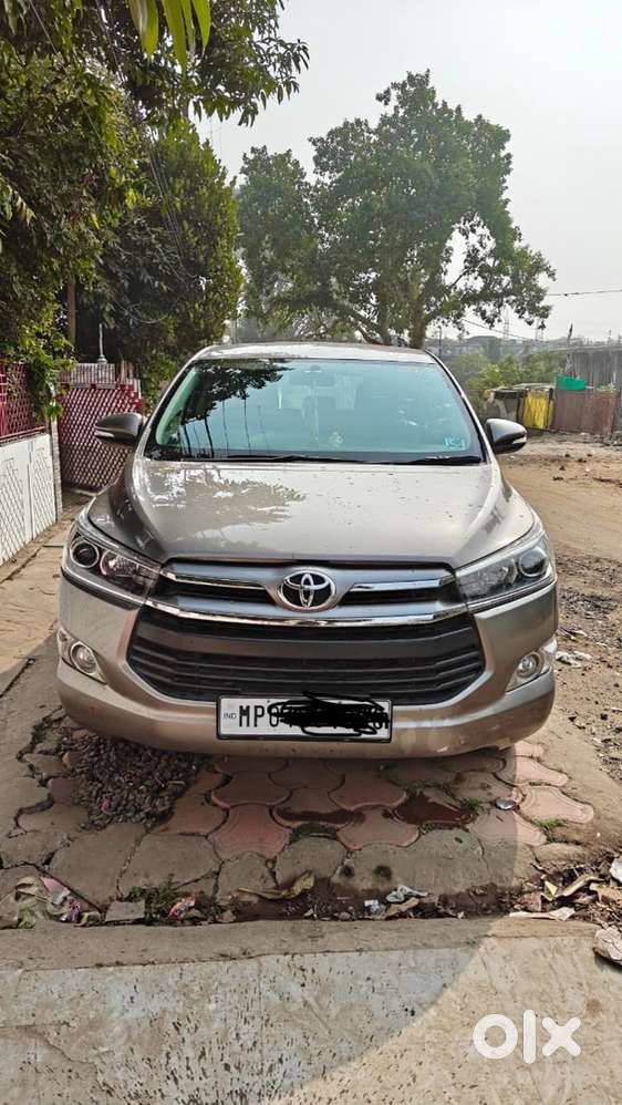 Toyota Innova Crysta 2017 Diesel Well Maintained