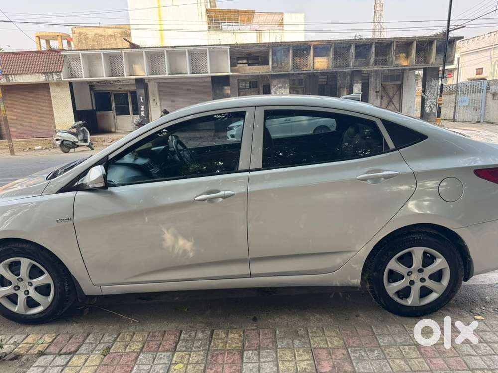 Hyundai Fluidic Verna 2013 Diesel 120000 Km Driven
