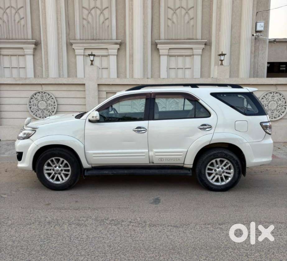 Toyota Fortuner 3.0 4x4 Manual, 2013, Diesel