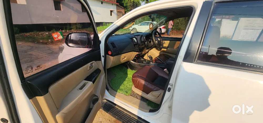 Toyota Fortuner 2014