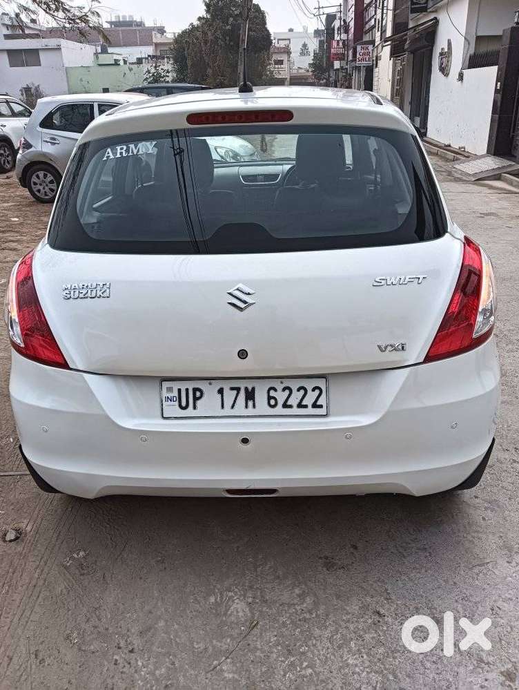 Maruti Suzuki Swift Vxi + Manual, 2017, Petrol
