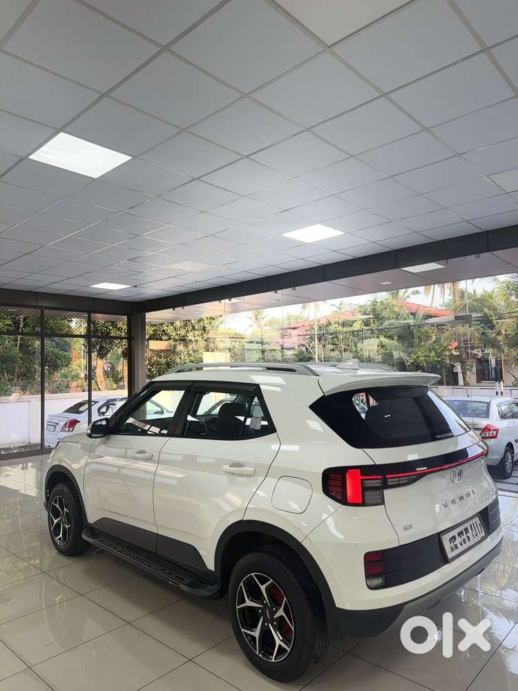 Hyundai Venue Sx (o) Mt 1.0 Turbo, 2023, Petrol