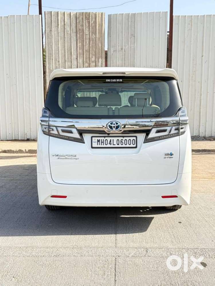 Toyota Vellfire 2.5 Hybrid, 2023, Petrol